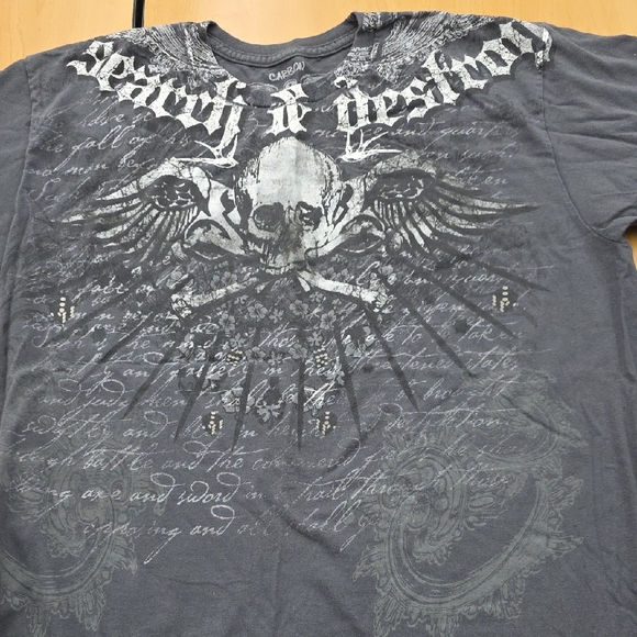 Carbon Other - Carbon Grey Short-Sleeve Shirt with Skull & Wings Graphic Size L